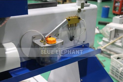 6090-Mini-Desktop-3-axis-CNC-wood-router3