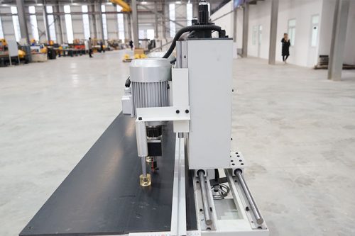 Maquina De Perfuracao De Dobradicas CNC De Duplo Cabeca Eficiente Para A Venda-5