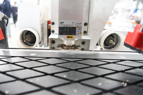 Maquina De Perfuracao Multi Cabeca Versatil Para Fabricacao De Moveis De Precisao a Venda-4