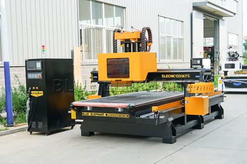Router CNC ATC Com Troca De Ferramentas Em Mesa Giratoria Para Fresagem Eficiente Preco-2