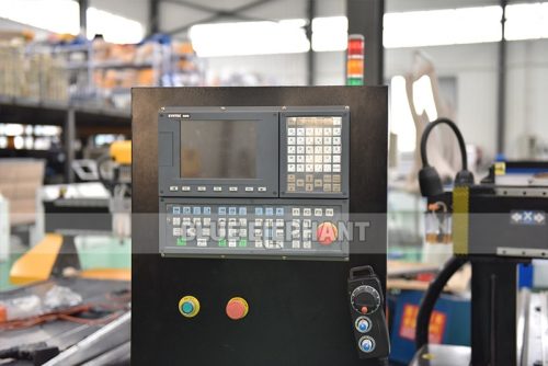 Router CNC Rotativo Avançado para Escultura de Madeira 3D de Precisão e Aplicações Versáteis Vende Bem em Salvador, Brasil