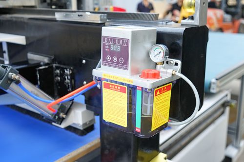 Blue Elephant Máquina CNC Nesting ATC 1325 Acessível com Carregamento e Descarregamento Automático (1)