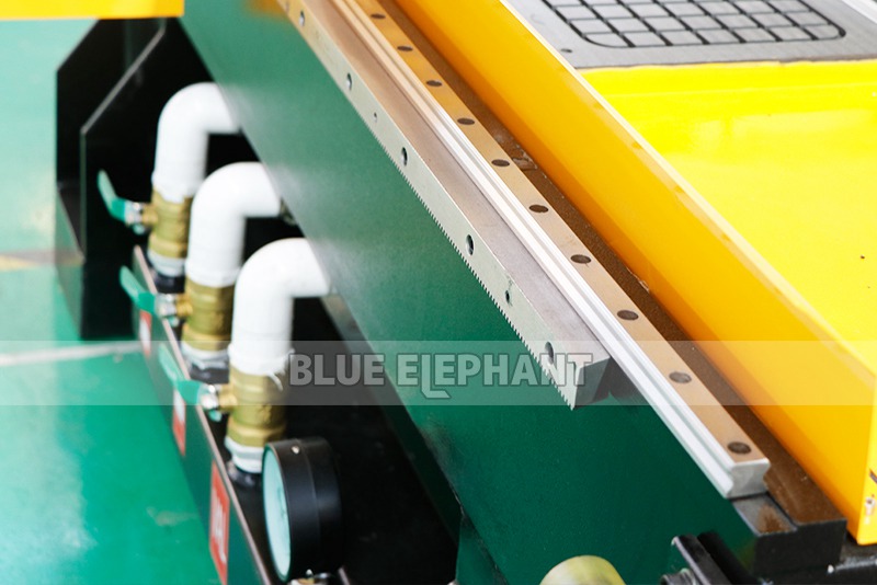 Compacta y Eficiente Máquina CNC Router com Eixo Rotativo para Tallado en Madera Ampliamente Utilizada en São Luís, Brasil