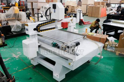 Conveniente Máquina Router CNC com Eixo Rotativo para Diversas Aplicações, Vendendo Bem em Aracaju, Brasil